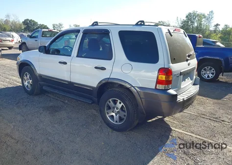 2005 Ford Escape Xlt z USA, uszkodzony, nr VIN 1FMYU93195KB02310